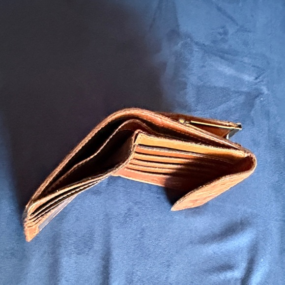 Patricia Nash Tan Leather Kiss-Lock Coin Wallet - Picture 5 of 9